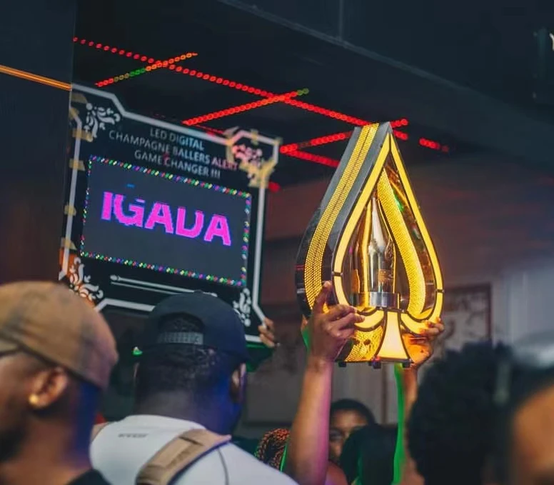 ACE VON SPATEN CHAMPAGNER FLASCHE DISPLAY FÜR NACHTCLUB