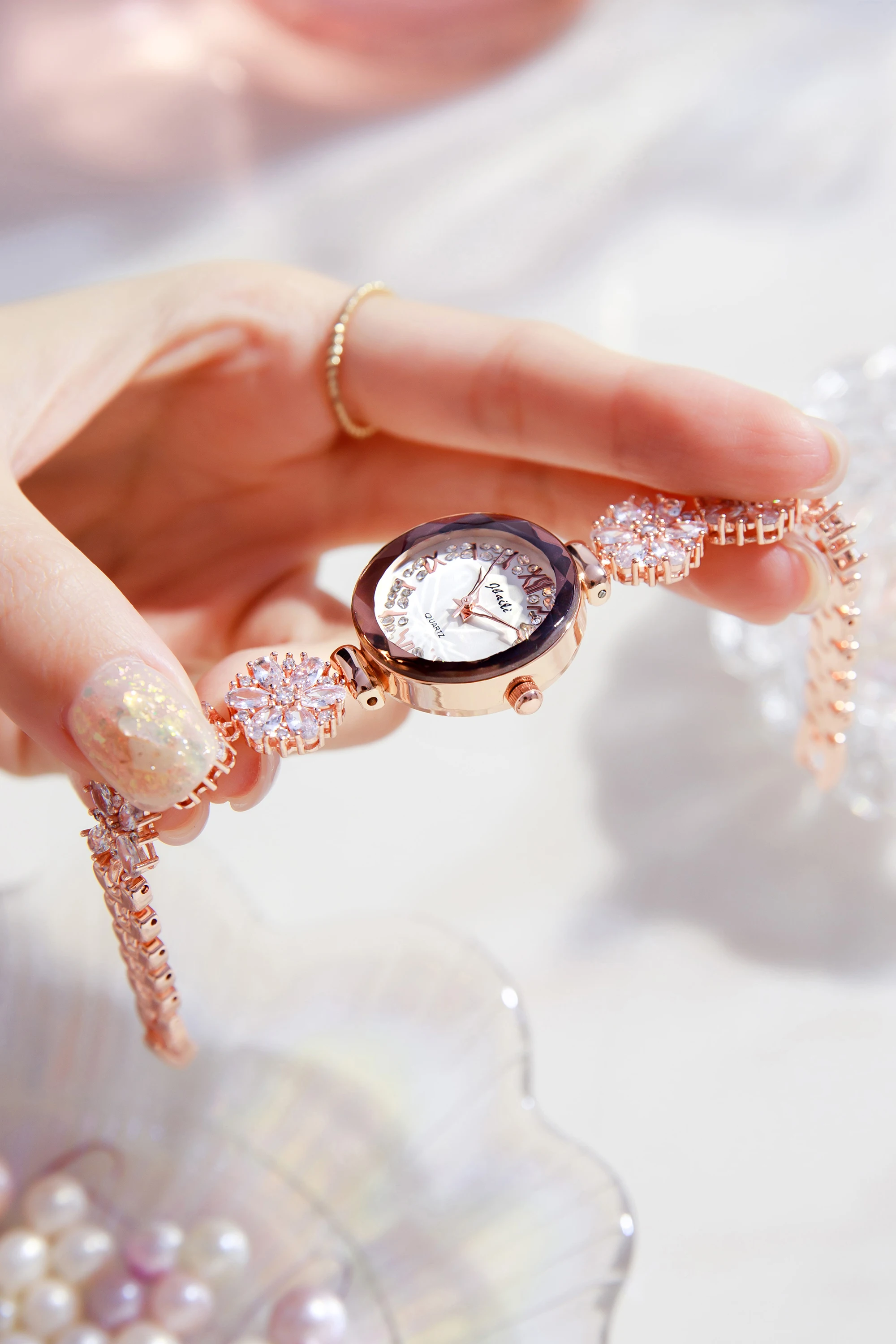 2023 Women Watch Cinnamoroll Fresh Lovely Ins Style Ladie Quartz Watch Bracelet Cartoon Dial Watch Girl Birthday Gift