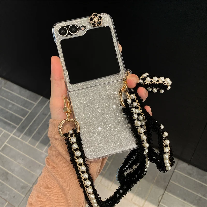 

Luxury 3D Camellia Small Fragrance folding screen case for Samsung Galaxy Z Flip3 flip4 zflip6 flip5 5G Fashion flip with chain