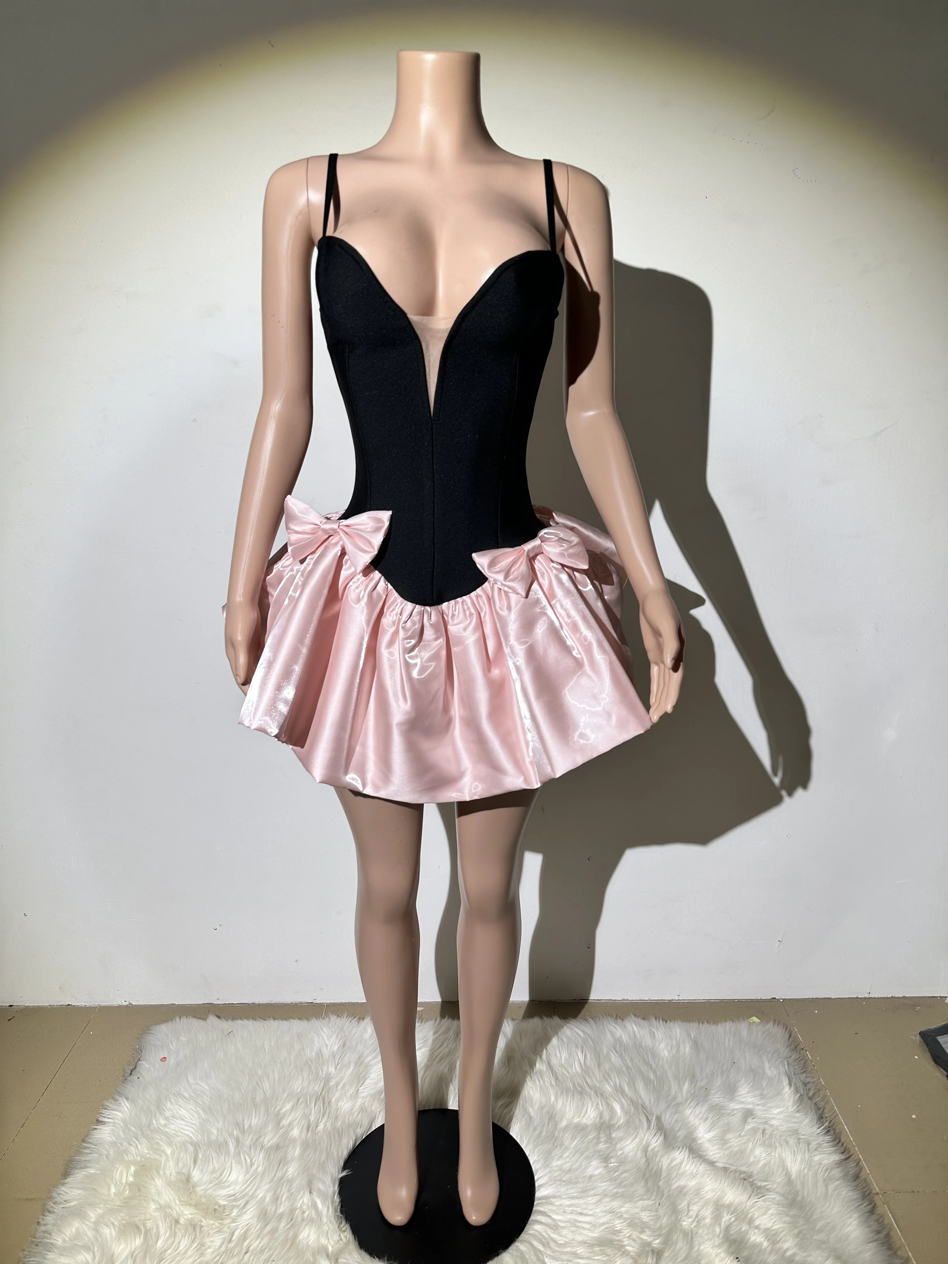 2025 nuevo estilo de ropa de verano para mujer elegante satén patchwork vendaje sin mangas sling hinchado vestido de fiesta de moda