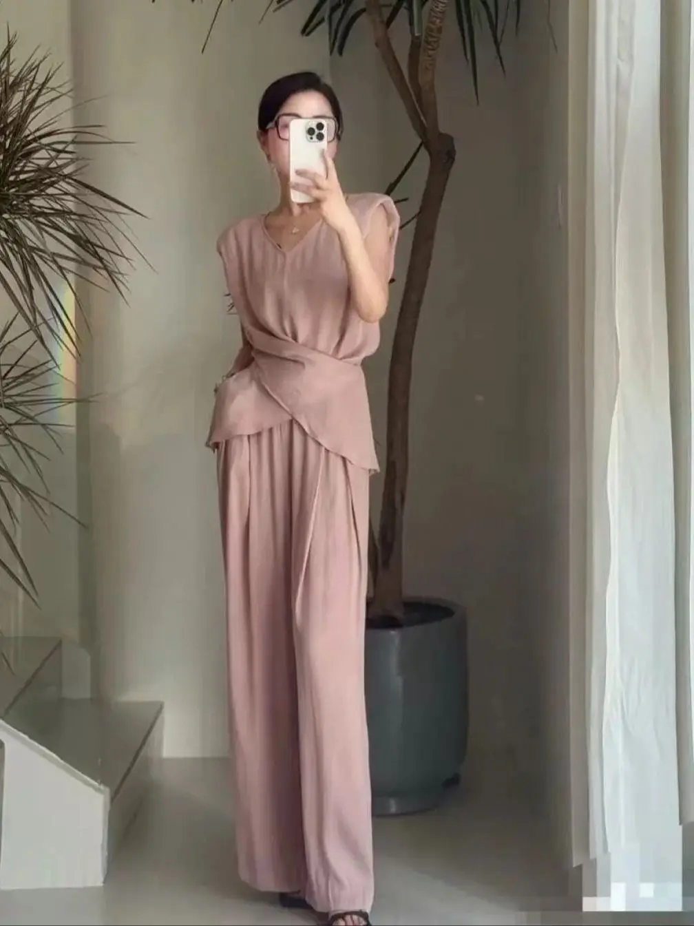 Elegant feminine summer solid color cupro lyocell wide leg pants suit