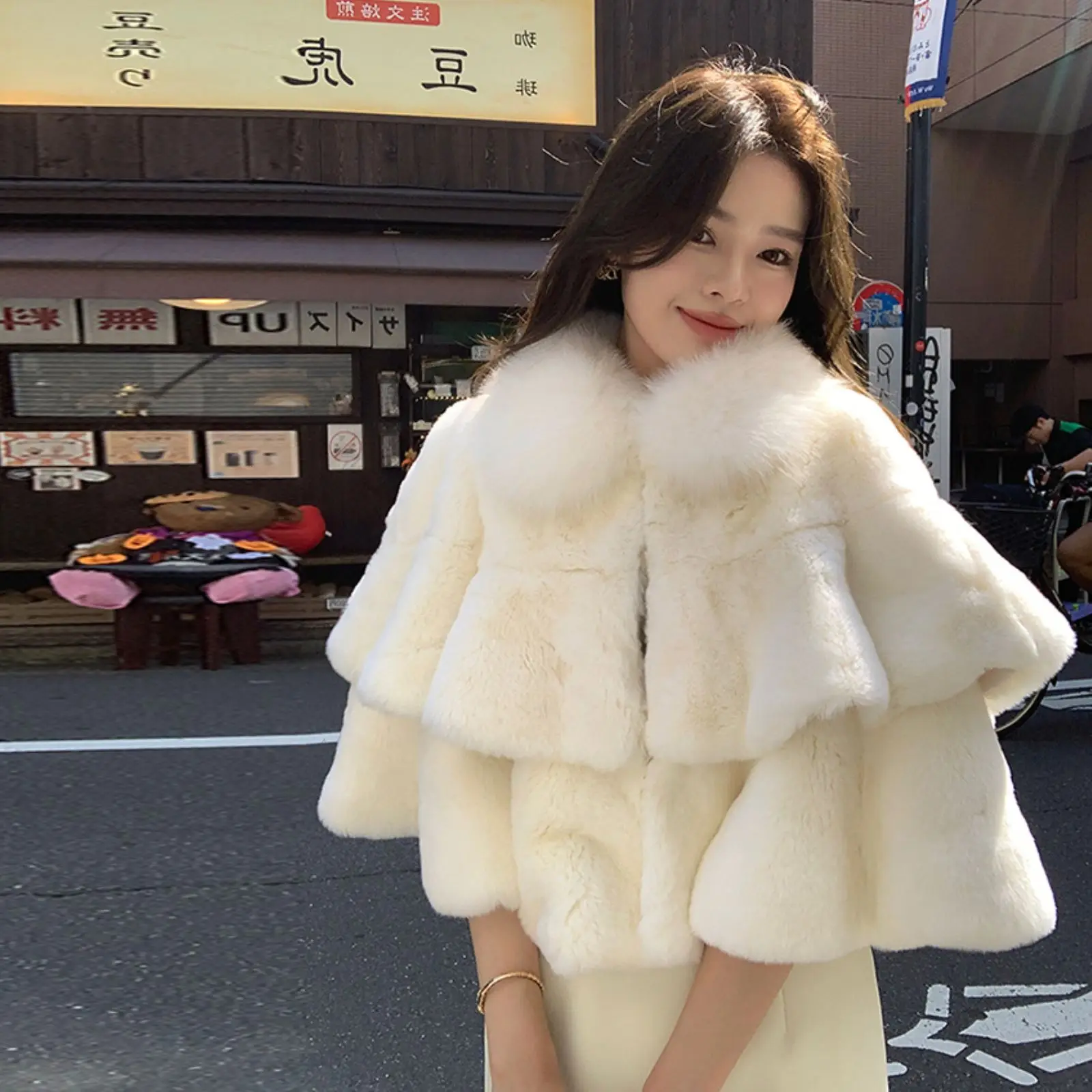 

Casual Women Natural Rex Rabbit Fur Capes with Fox Fur Collar High Street Women Wholeskin Genuine Rex Rabbit Fur Ponchos Outwear