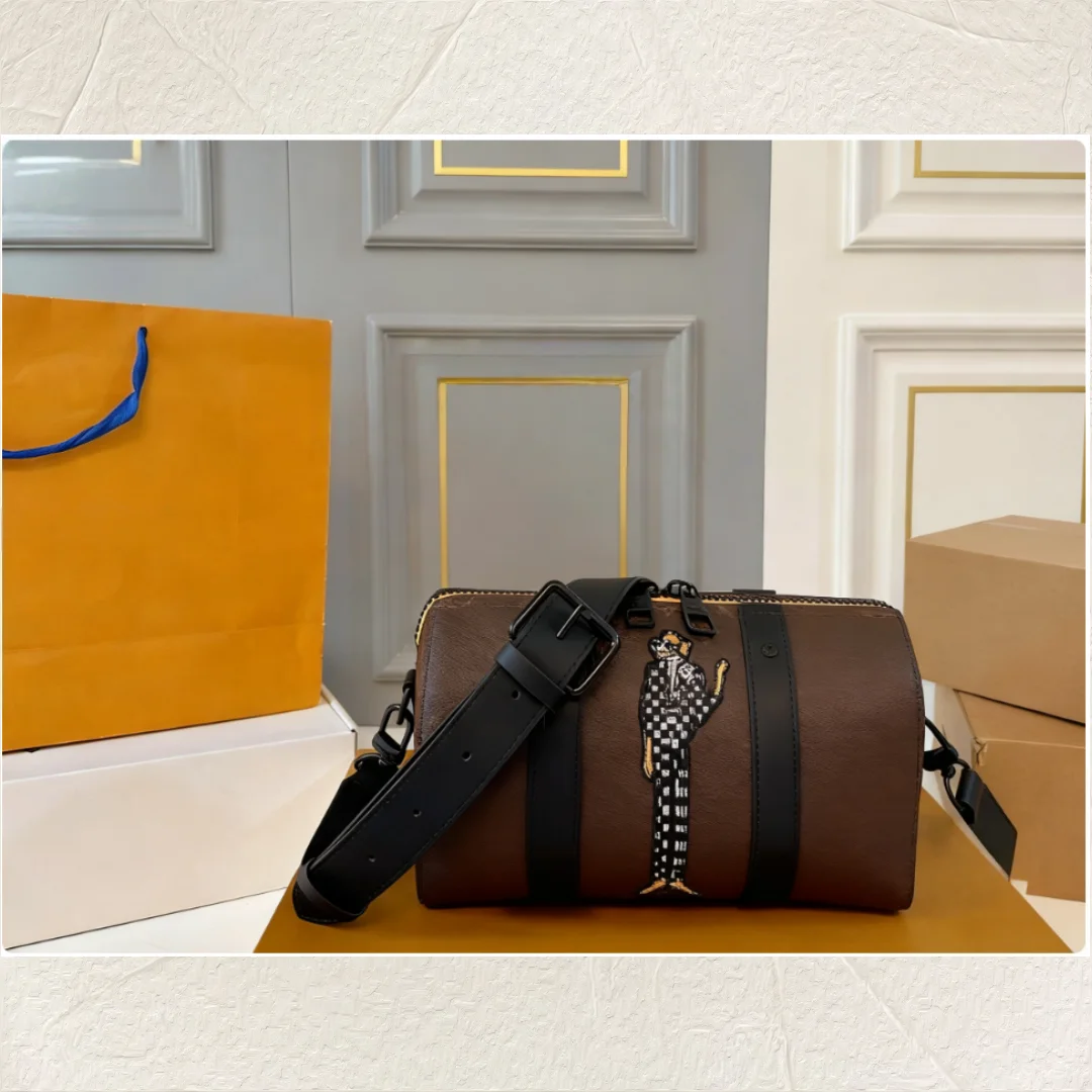 

2025 New Fashionable Cherry Diagonal Cross High Quality Multi functional Accessories Handheld