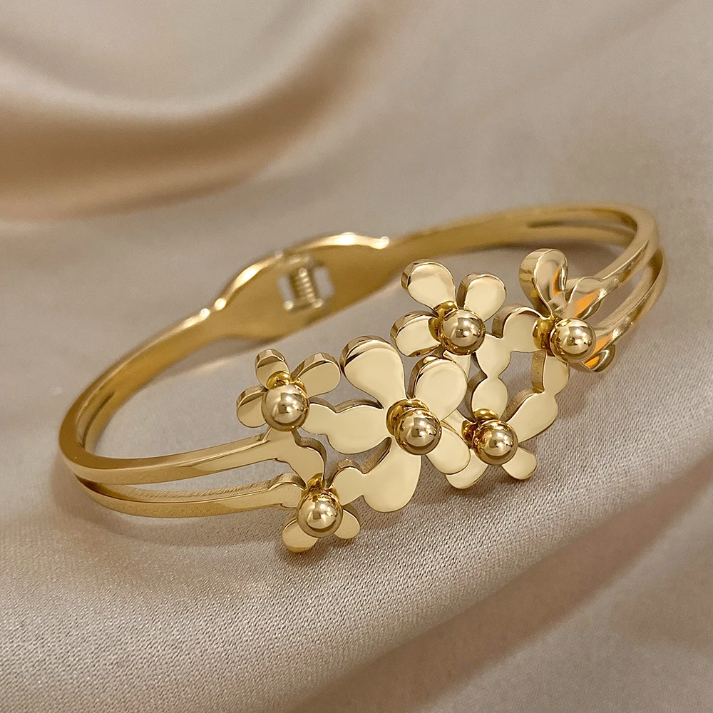 Fashion Stereo Flower Cuff Bracelet Bangle For Women Elegant Gold Color Floral Decor Opening Bracelet Jewelry Gift For Her