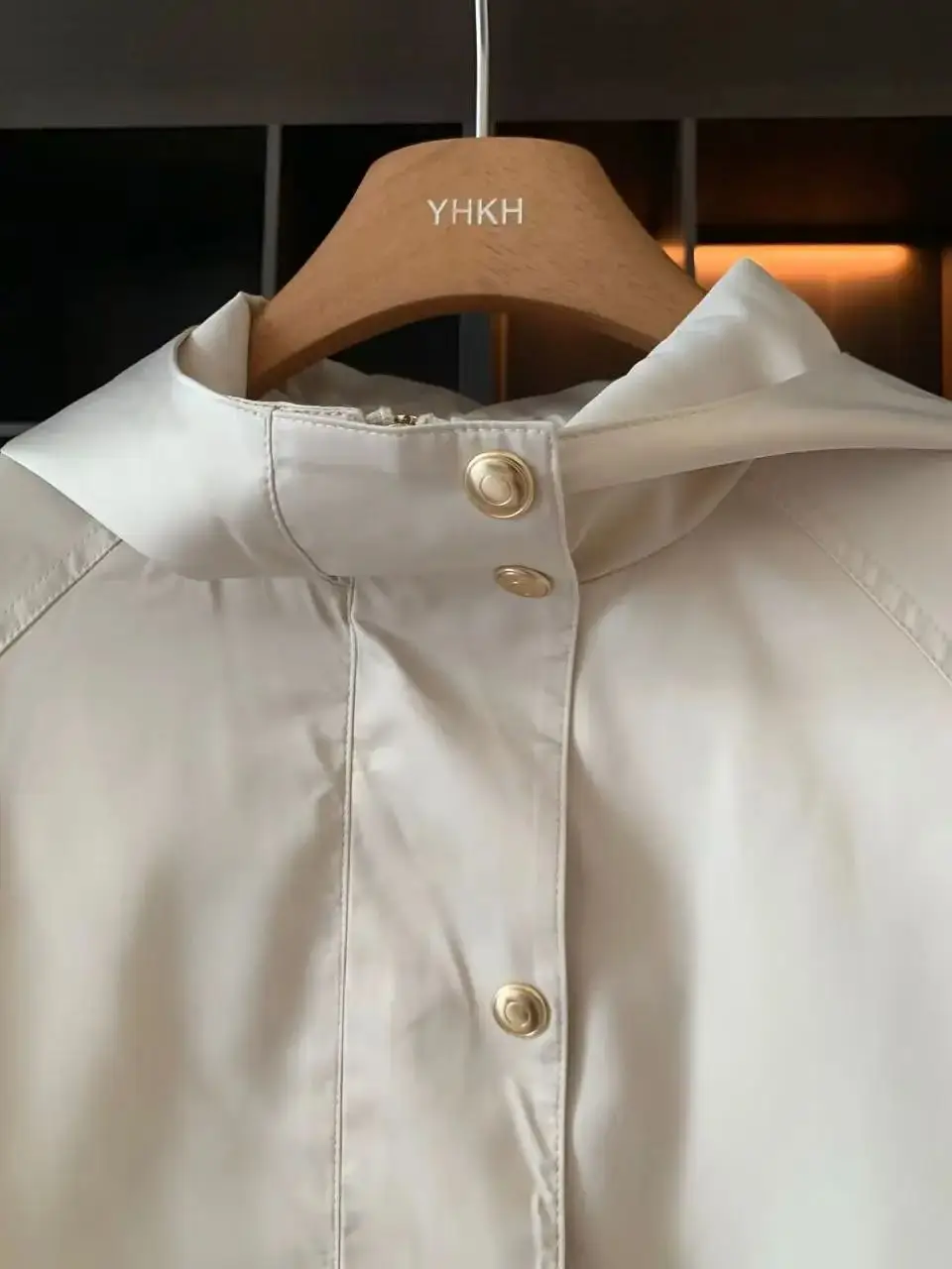 Autumn-winter women's hooded windbreaker