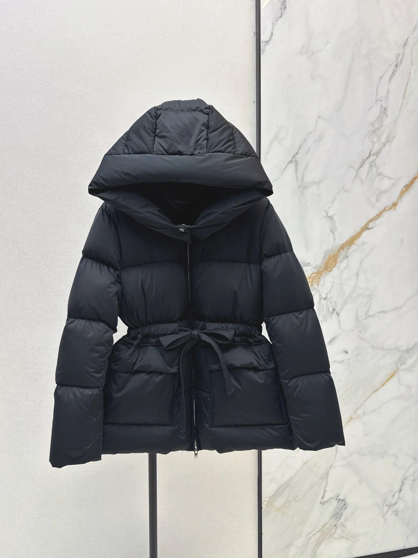 2026 Women Winter Hooded Drawstring Waist Short Puffy Puffer Coat ZX7404