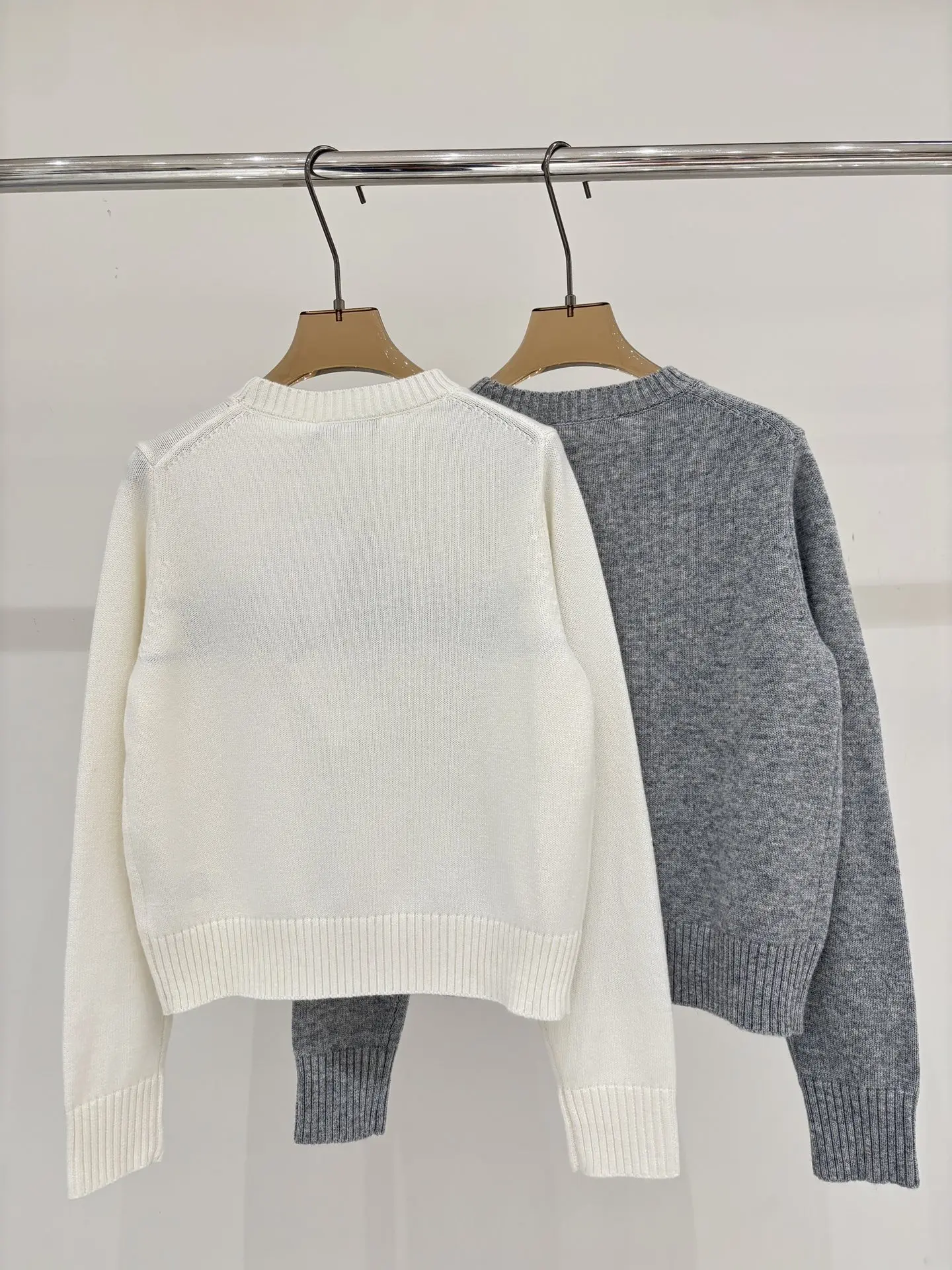 

25 Autumn/Winter Women's New Fashionable Hoodie Round Neck Fashionable Long Sleeve Knitted Solid Color Sweater