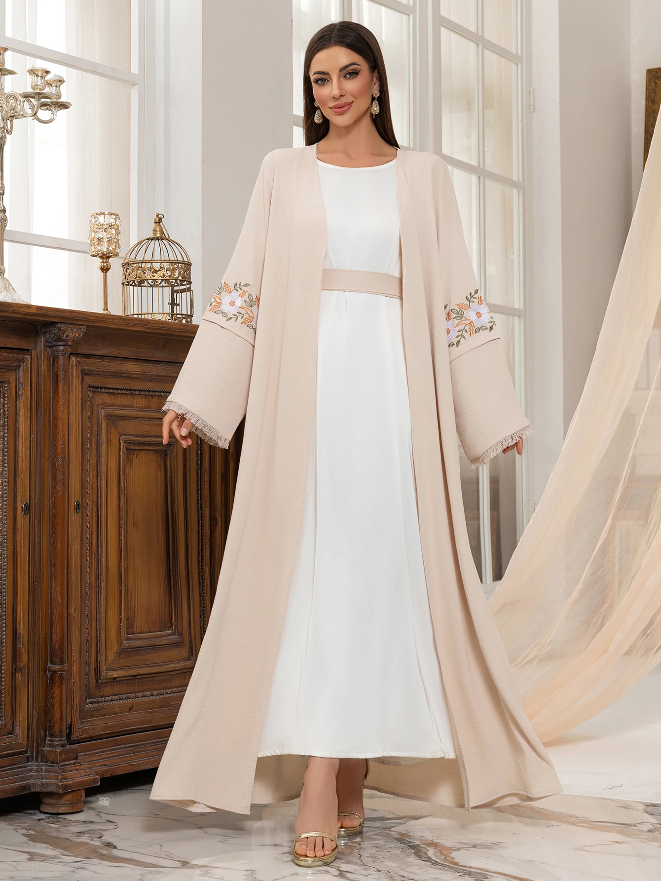 2025 New Beige Islamic Kaftan Dress Intricate Sleeve Embroidery Waist cinching Belt for Weddings Special Gatherings Saudi Arabia