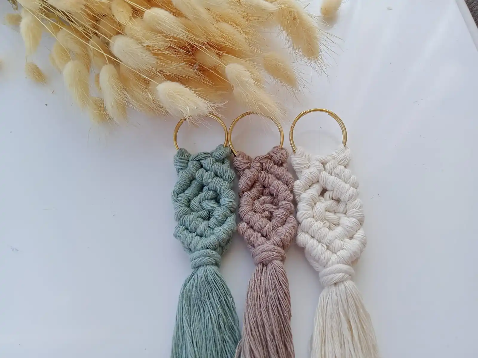 Gift macrame keychain 100 PCs wedding engagement invitation baby shower for birthday celebration and special occasions