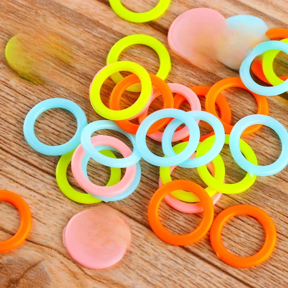 100 sztuk szydełkowe znaki koło pierścień blokujący znaczniki ściegów plastikowy haczyk DIY Craft Knitting zatrzaskowe splot narzędzie akcesoria do szycia — zdjęcie 2