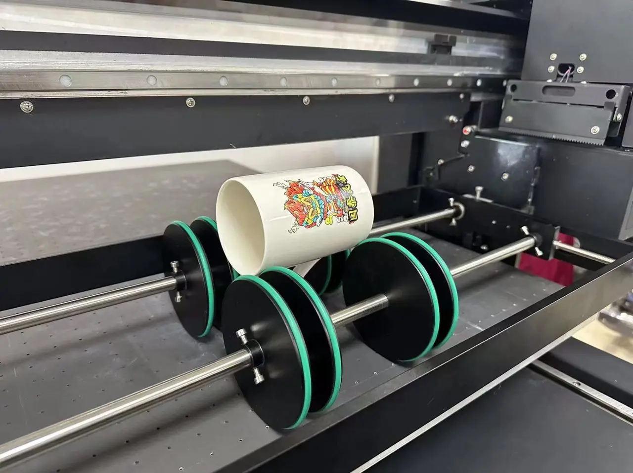 rotary device for printing round object