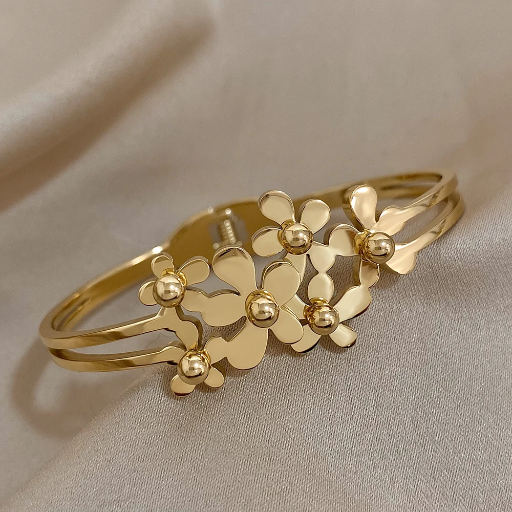 Fashion Stereo Flower Cuff Bracelet Bangle For Women Elegant Gold Color Floral Decor Opening Bracelet Jewelry Gift For Her