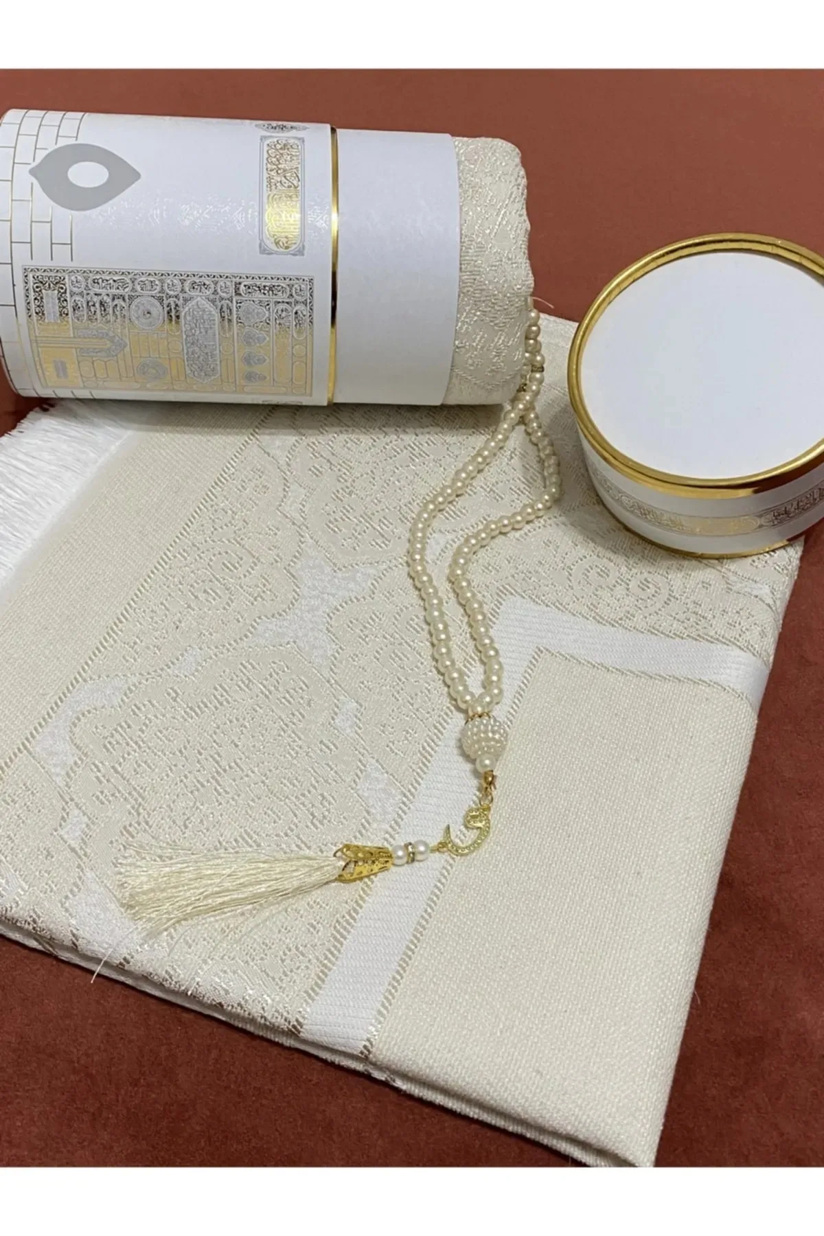 

Dowry Gift Boxed Silver Prayer Rug Set, Luxury Taffeta Pearl Rosary, Size: 70X120 CM