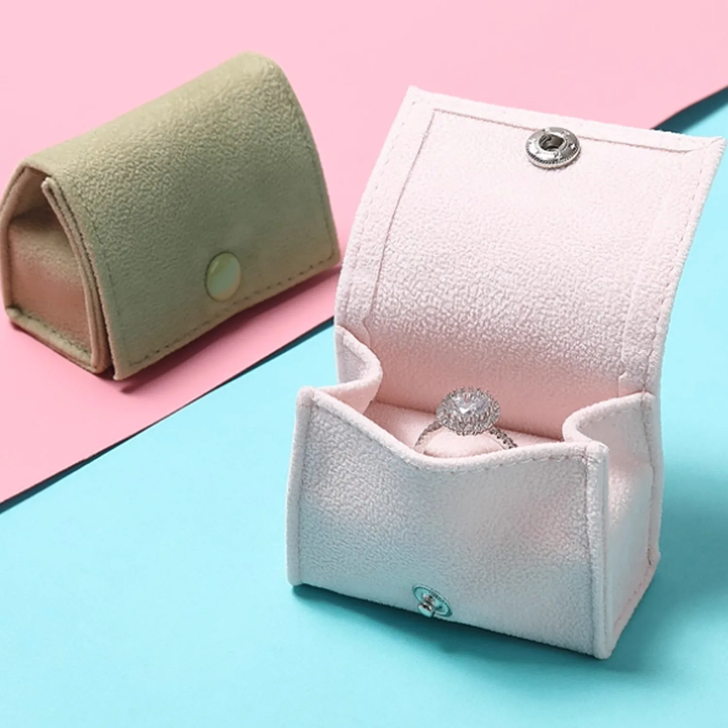 

Mini Ring Earring Travel Case, Luxury Jewelry Organizer for Earrings Necklaces Portable Velvet Jewelry Pouch