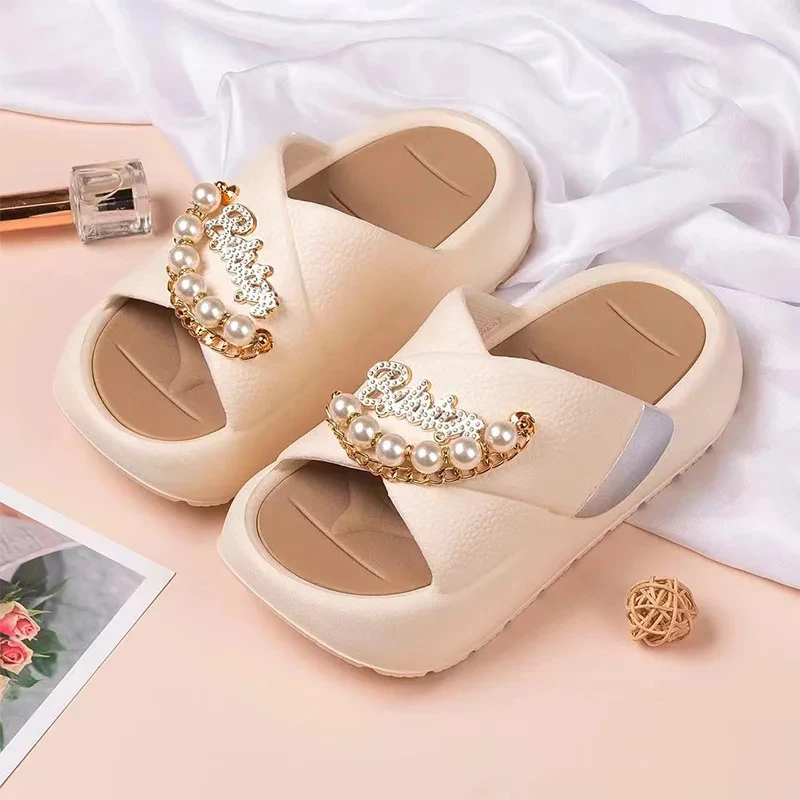 

Bling Pearls Decor Vented Clogs Slides Platfrom Outdoor Beach Sandals Summer Slippers Women Shoes