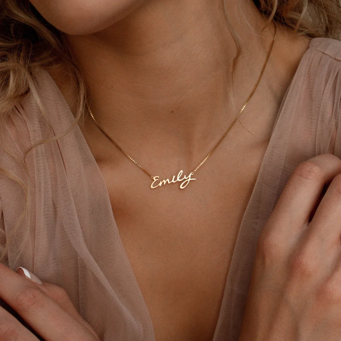 Collar con nombre personalizado para mujer, cualquier fuente con caja, cadena con placa de identificación dorada, mejor amigo, regalo de cumpleaños