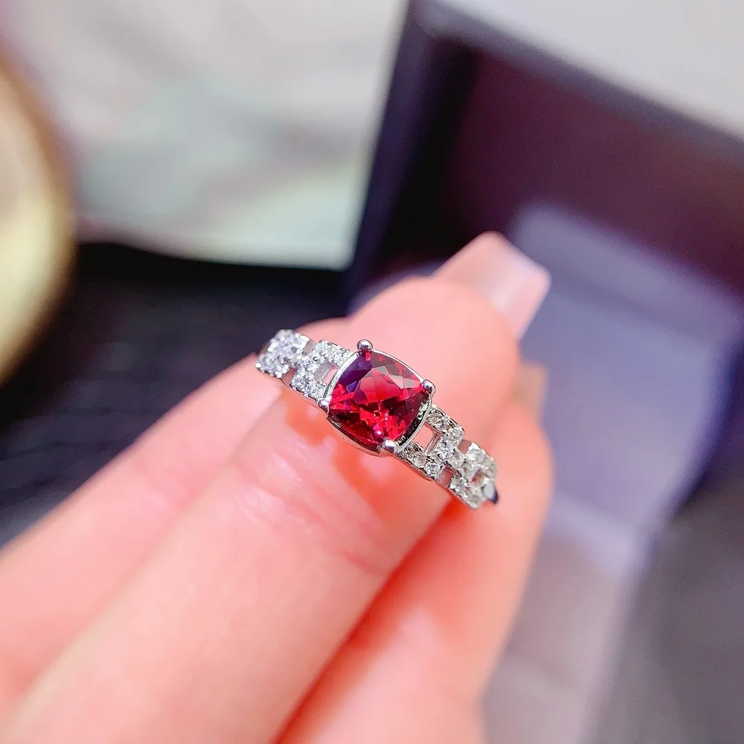 Girls' Pure Natural 5x5mm Magnesium Aluminum Garnet Retro Ring 925 Pure Silver Electroplating 18K White Gold Christmas Gift