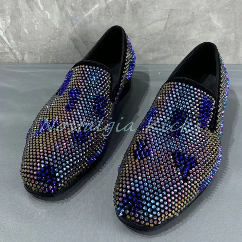 مصمم حجر الراين مزين المتسكعون متعدد الألوان بريق شقة الانزلاق على الشقق عارضة مريحة الرجال اللباس أحذية الحزب