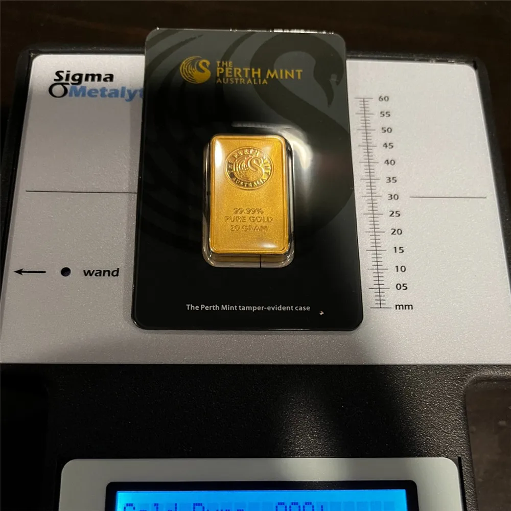 

2026 Creative Souvenir Gold Plated Bar Metal Crafts Non-Magnetic Copper Ingot Sample with Sealed Packaging Valentine's Day Gift