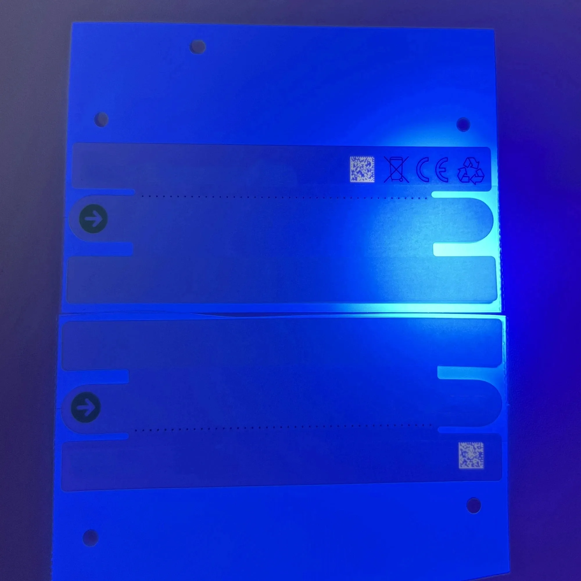 

10Pcs Original Phone Packing Box Seal Sticker for 17 16plus 15 promax 14 13Mini SE With Blue Light anti-counterfeiting Watermark