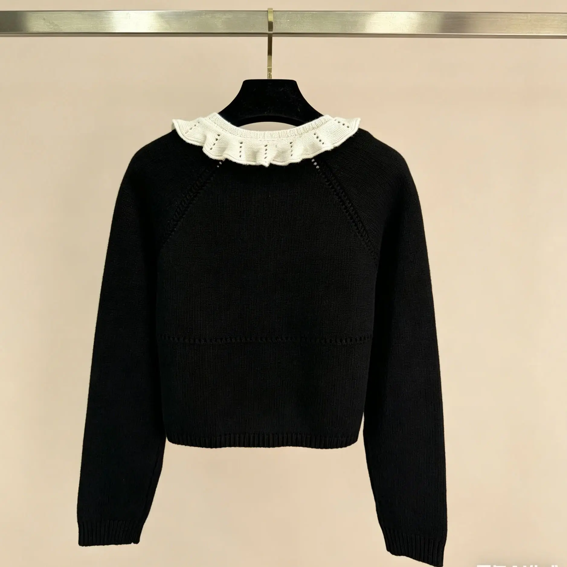 

2026 New Fashionable and Versatile Knitted Top HL11