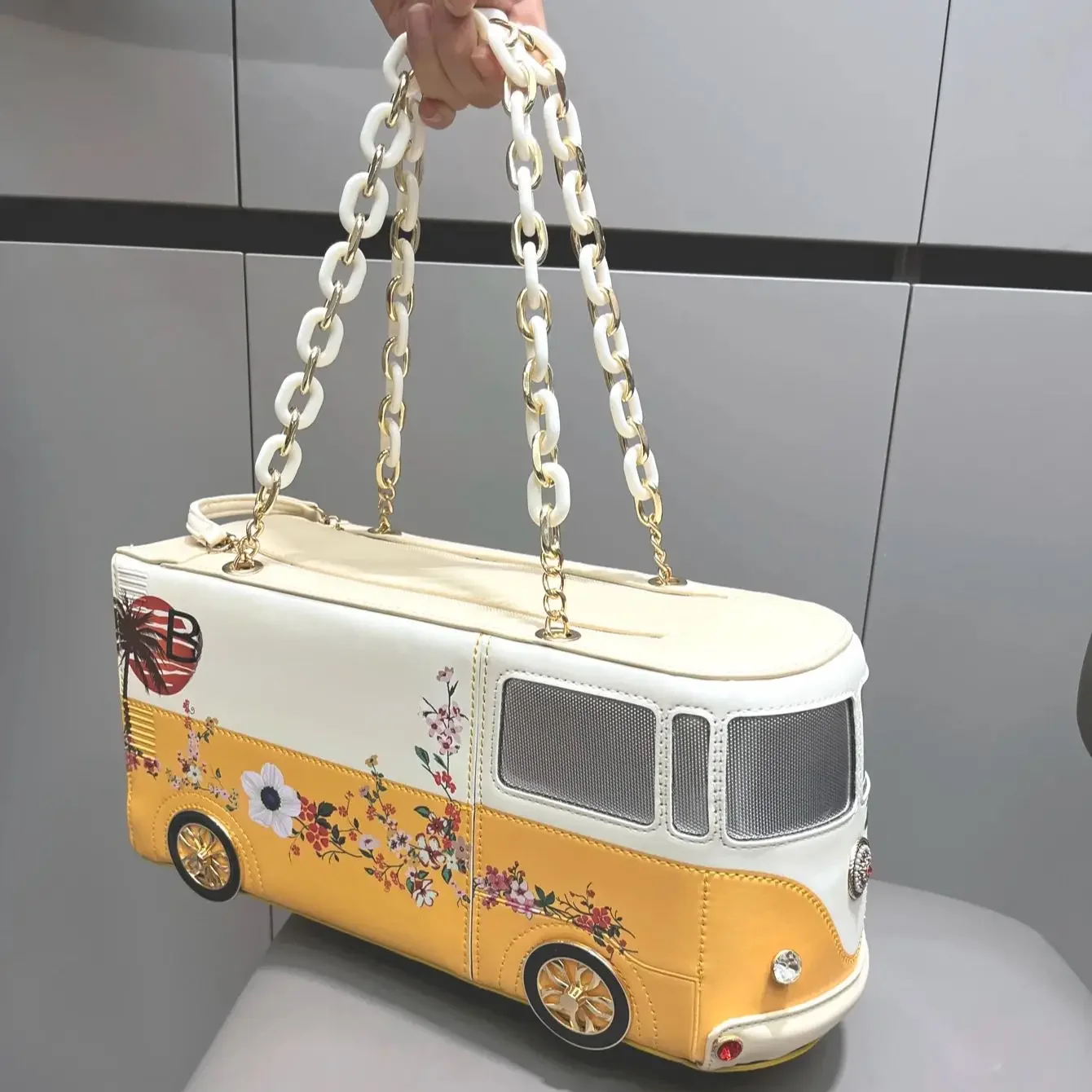 Luksusowe designerskie torebki i torebki zabawna torba w kształcie autobusu pu skóra damska torba torebka wysokiej jakości torba na wesele — zdjęcie 2