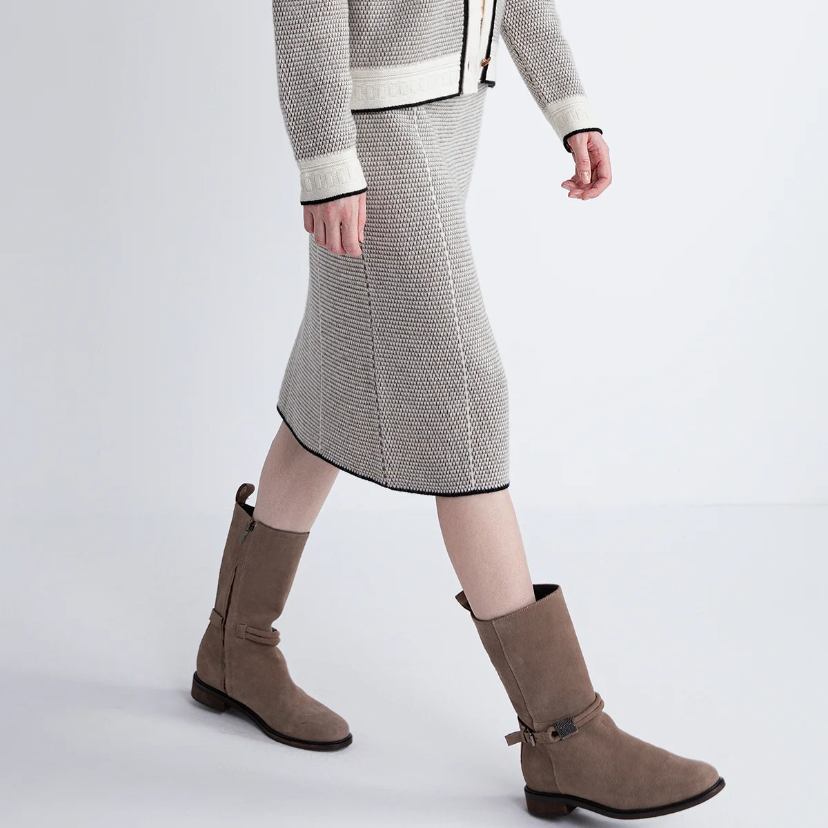 TH652104 Minimalist Luxury Women’s Wool LP Skirt 70% Wool 30% Cashmere Knit Midi Skirt