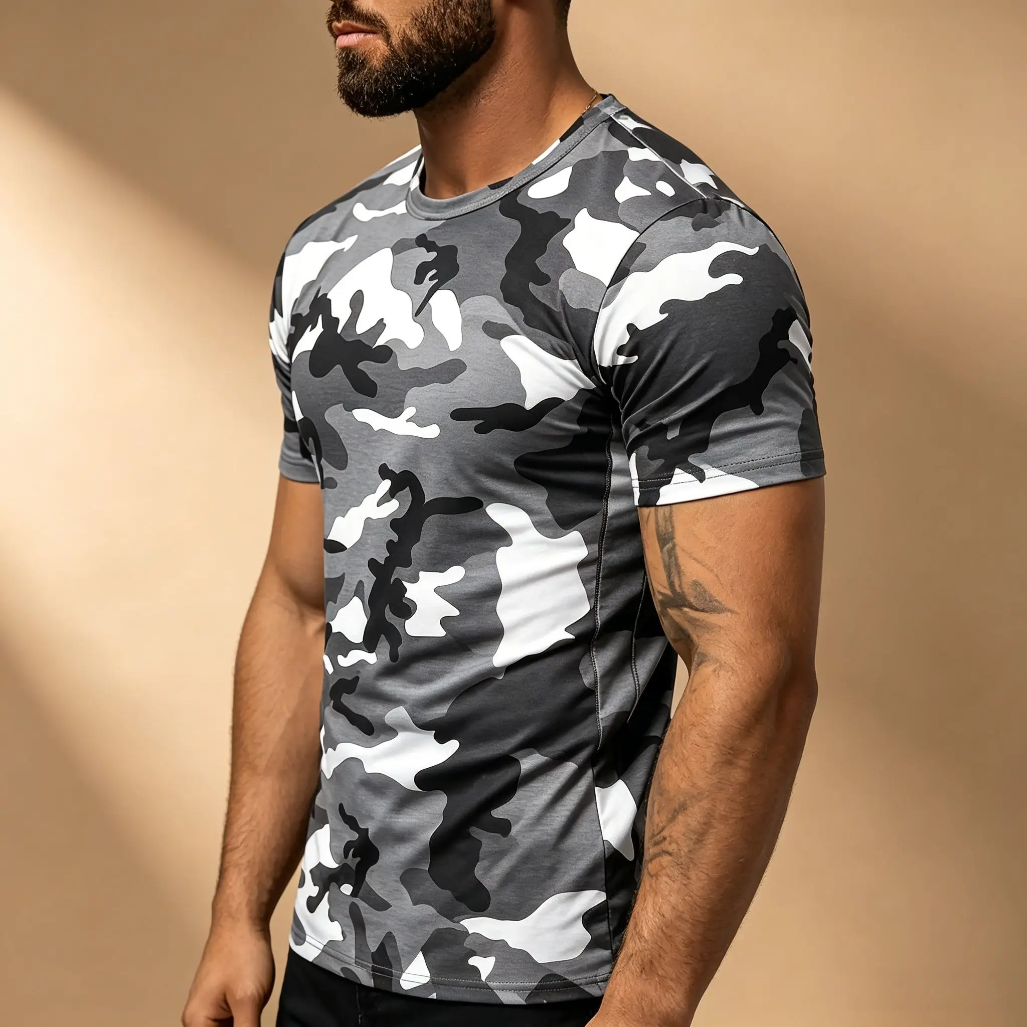 Men's Grey White Black Camo Full Print T-Shirt, Slim Fit Crew Neck Stretch Soft Fabric Camouflage Short Sleeve Tee For Outdoor H view 4