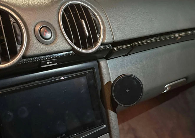 

Glove Box Phone Mount Holder Set For Mag Safe For Porsche 997 911 Left Hand Drive LHD Model Car Charg-er Wire-less Compatible