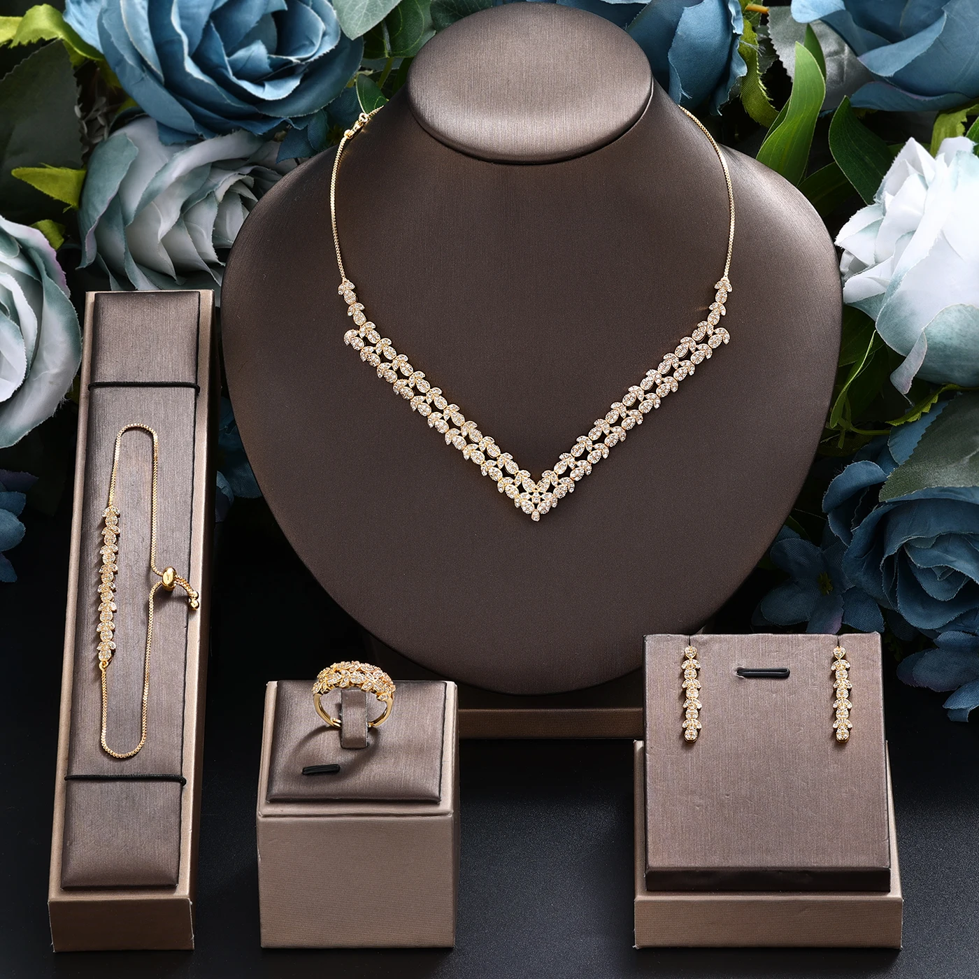 

2024 Exquisite Bridal Wedding Jewelry Sets for Women Fashion Shiny Cubic Zirconia Adjustable Chain Birde Bracelet Necklace
