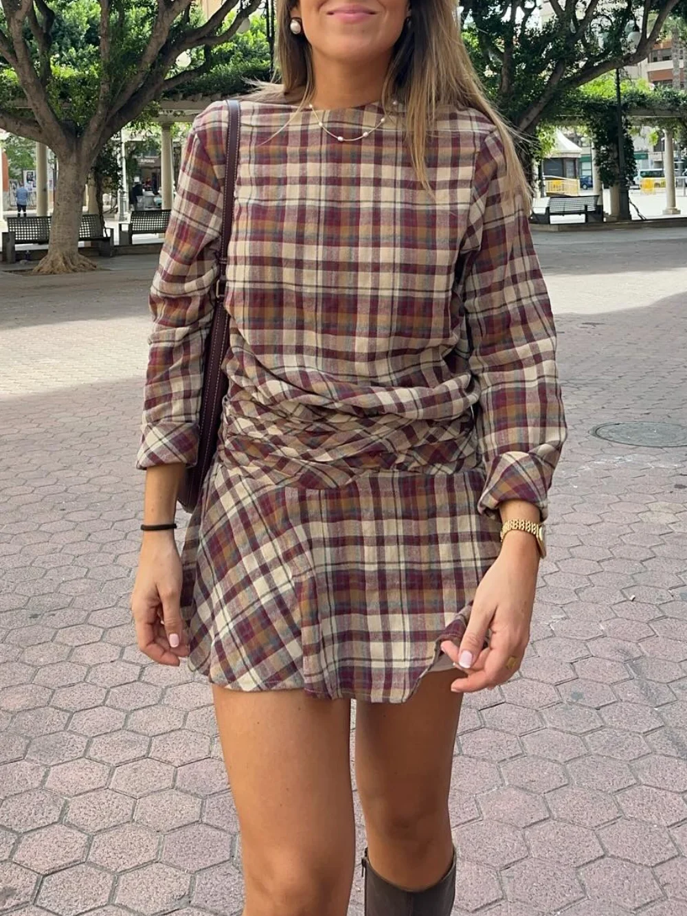 Casual doce xadrez vestido curto o pescoço manga longa vestido plissado 2025 primavera outono moda streetwear bonito vestido feminino