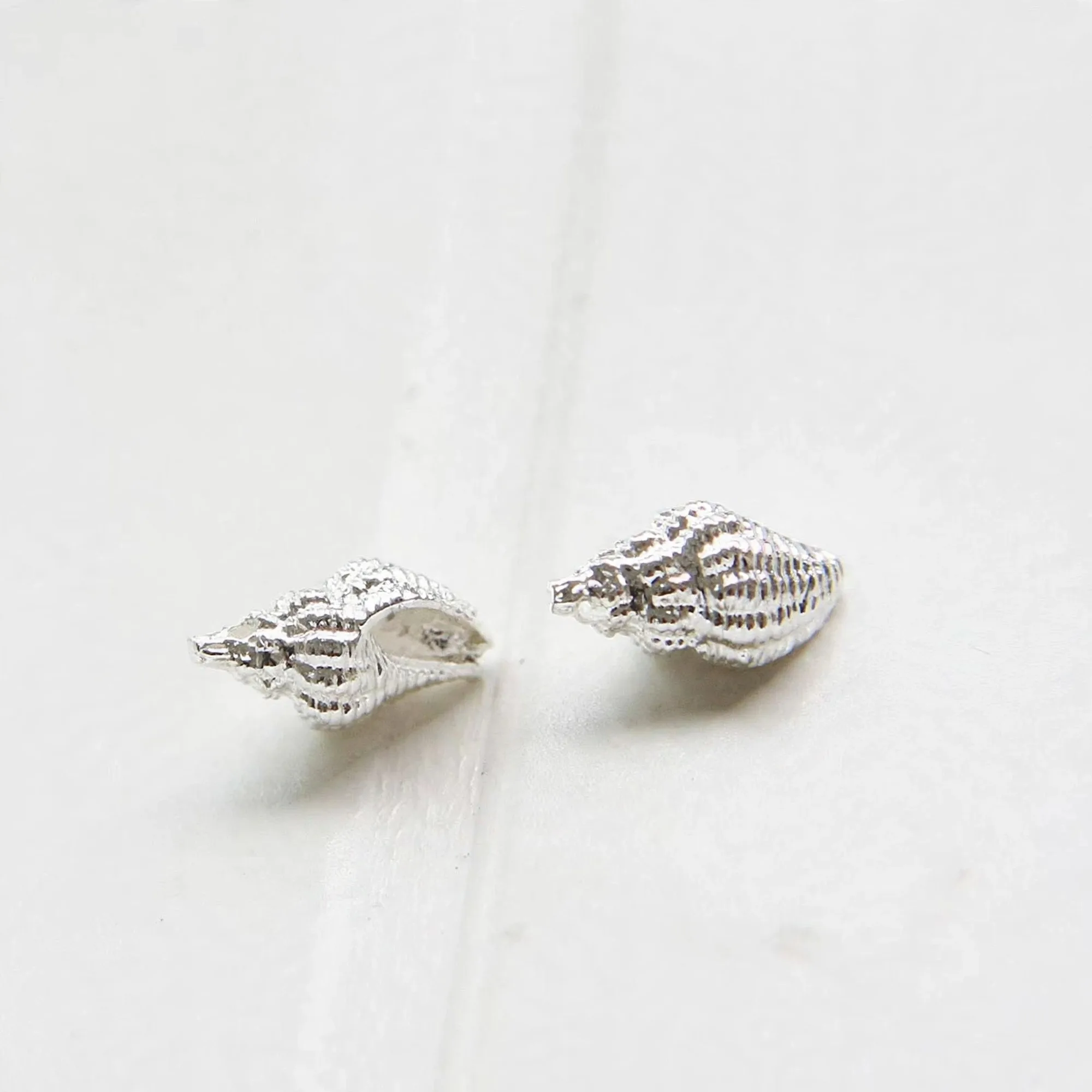 DIY Supply-One Piece Solid Brass Finding - Sea Snail - Shell 16x10mm (69Z)