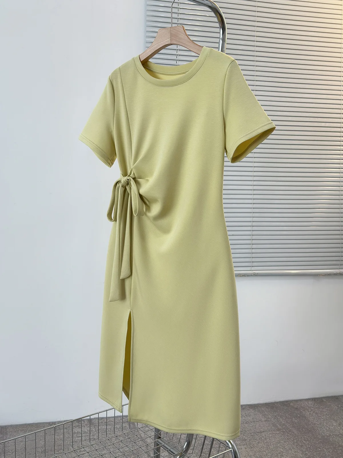 Design sense grijze casual jurk nieuwe zomerstijl taillebedekking buik slanke middellange T-shirtjurk