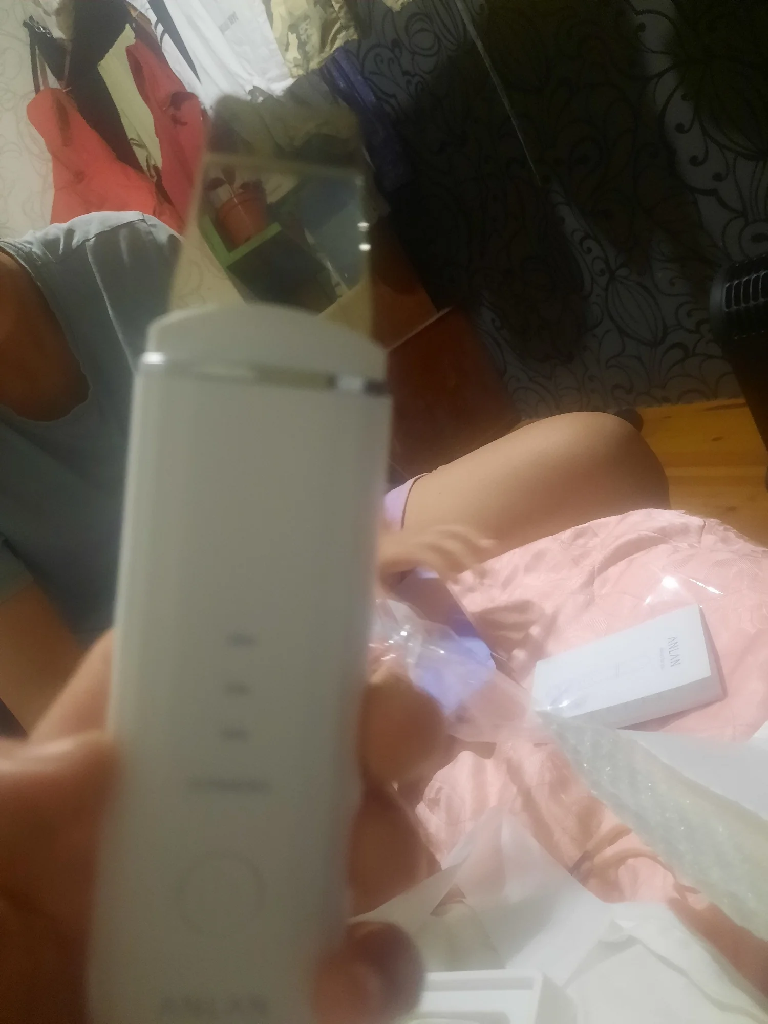 Épurateur de peau faciale ultrasonique Profonde Visage Nettoyage Machine détacher Pelle Facial Pores Nettoyeur Soulever photo review