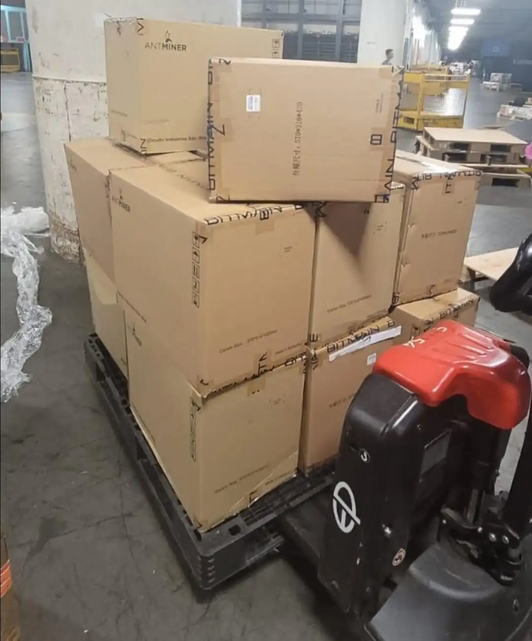 PREMIUM OFFER BUY 2 GET 1 FREE New Bitmain Asic Antminer S21 Pro 234T 15J/T Bitcoin Miner S21 200T Mining Machine
