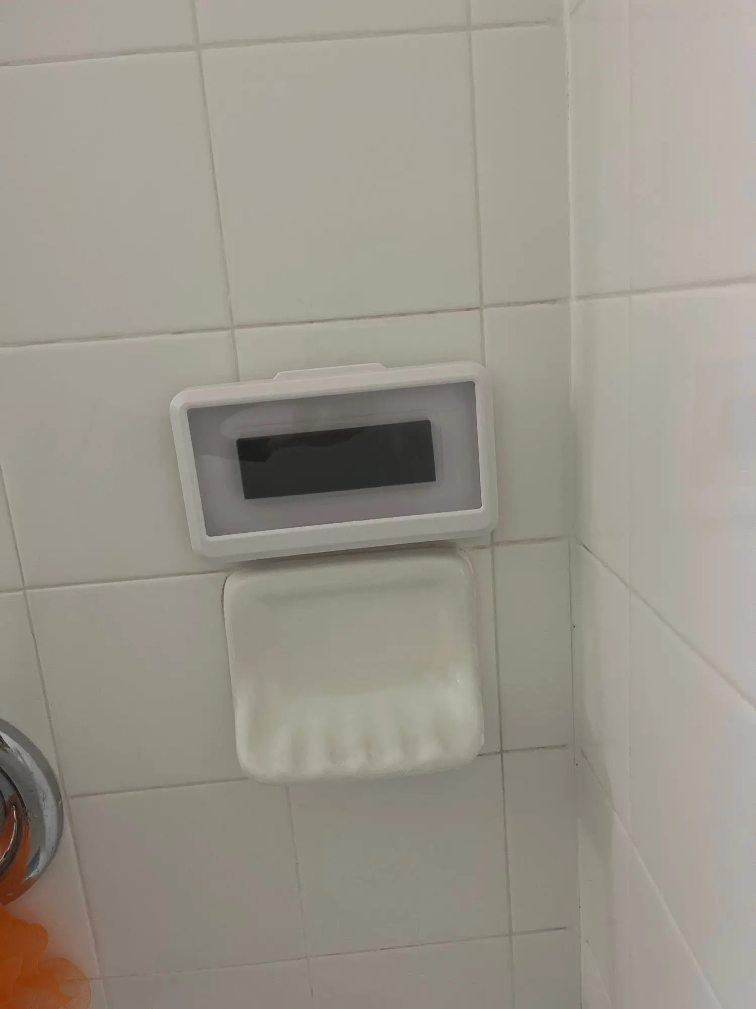 Fixed Universal Waterproof and Anti-fog Mobile Phone Case for Bathroom Shower Phone Holder Waterproof Can Touched Shower Phone photo review