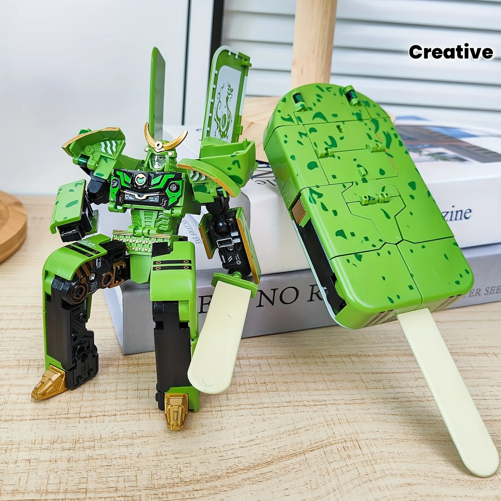 1 Piece Dual-Form Transforming Toy |   Creative Movable Jointed Ice Cream Robot Mecha Model Ornament, Simulates Ice Cream Puzzle Transformation Toy, Birthday and Christmas Gift, Mixed Color Anime Theme, Plastic Material.