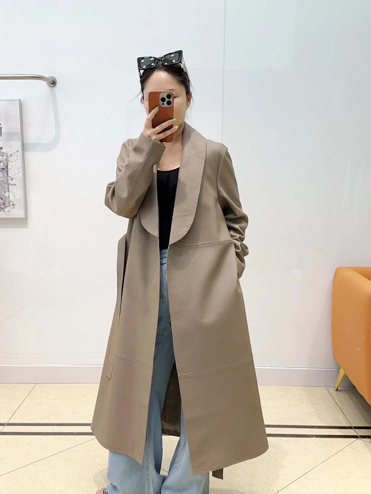 Eleganter Damenmantel aus echtem Leder für die Halbsaison