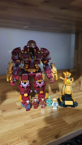 Marvel Superheroes MOC Building Blocks 2000+Pcs Iron Man Bricks Set Ornament Creative Toys Christmas Gifts for Kids Boys Adult photo review