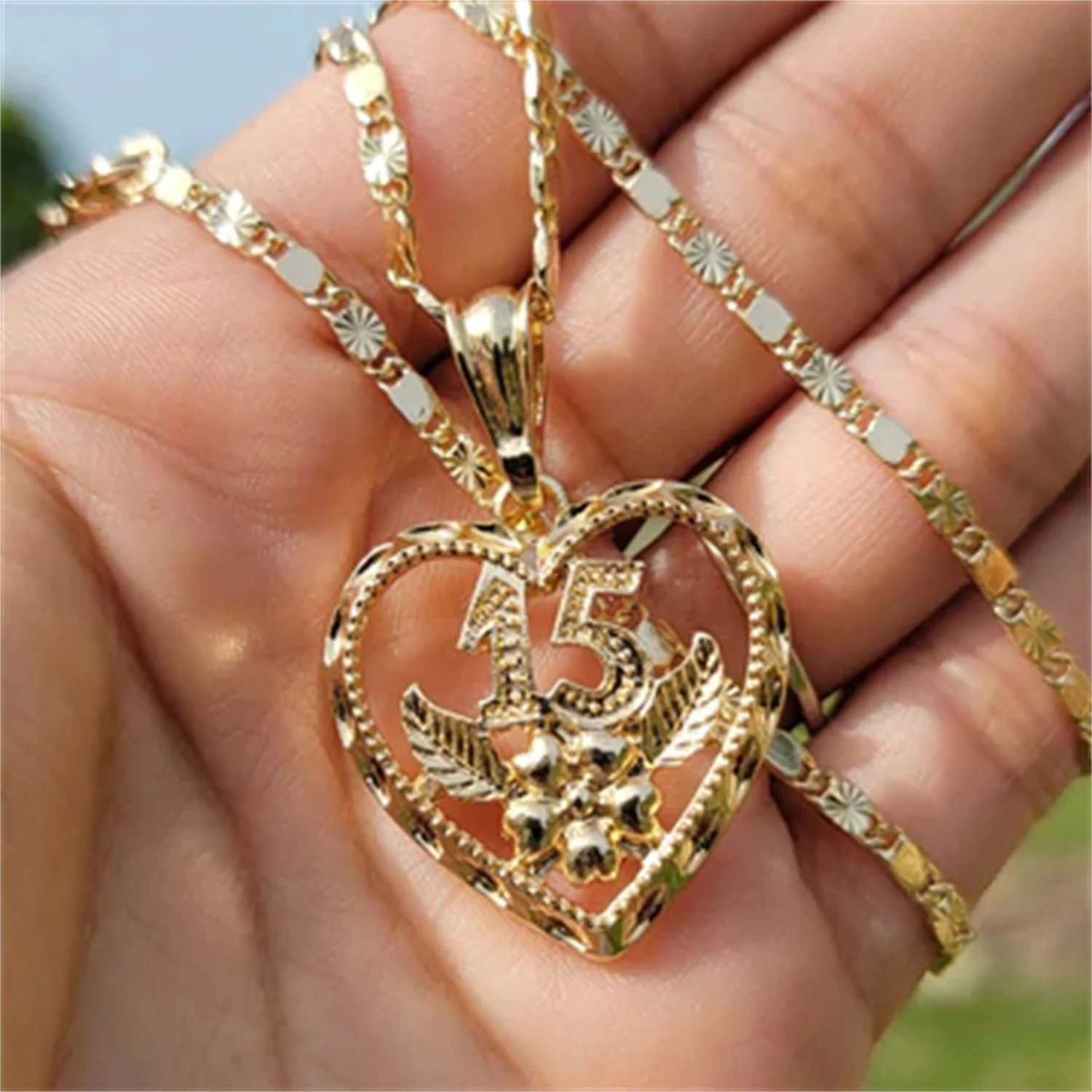 Heart Shape Custom Digital Necklace European And American Letter Pendant Golden Jewelry Anniversary Gifts For Ladies MIS 15 ANOS