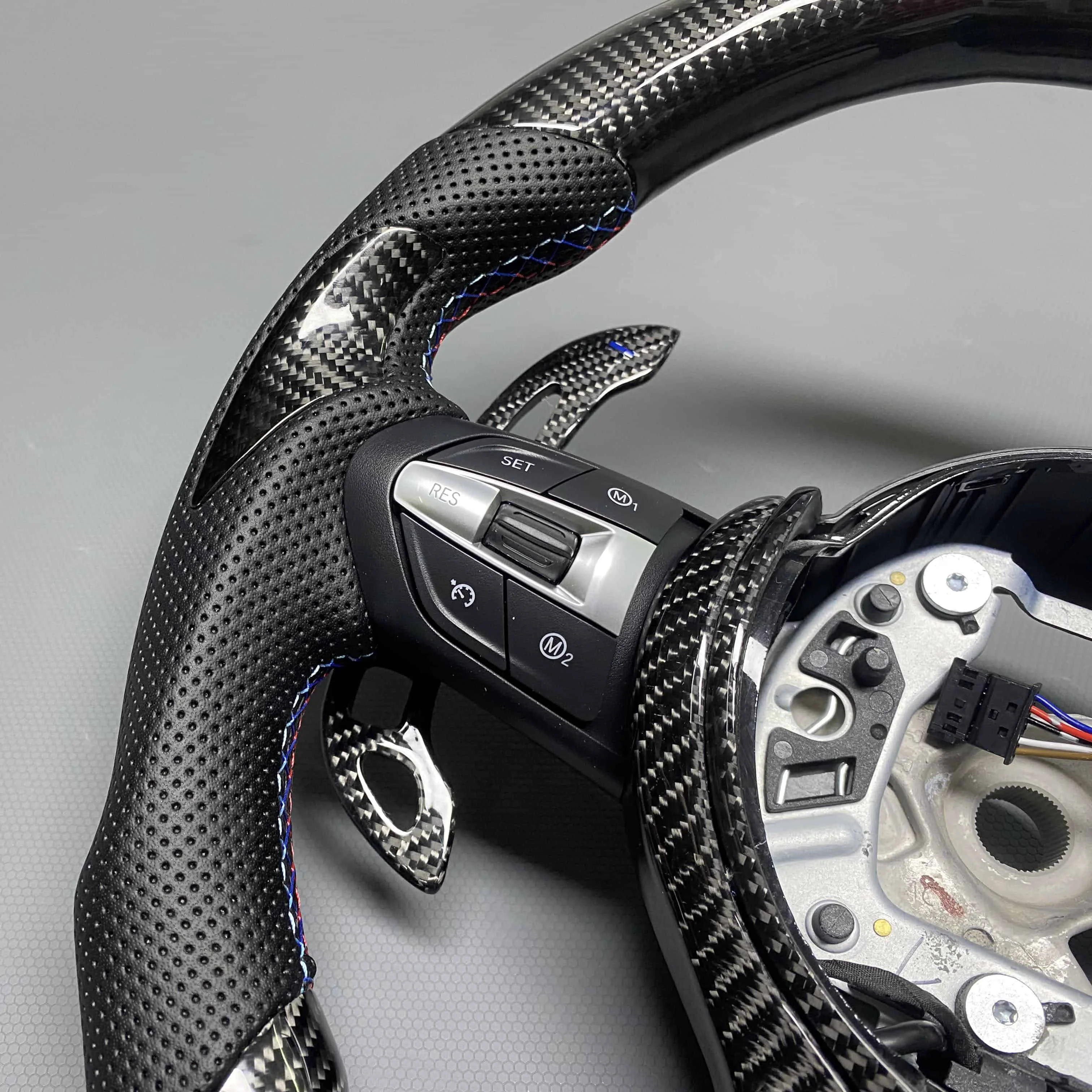 Customized carbon fiber steering wheel for BMW F30 F10 F20 F11 F31 F34 F32 F33 F36 F22 F23 F46 E90 E91 E92 E93