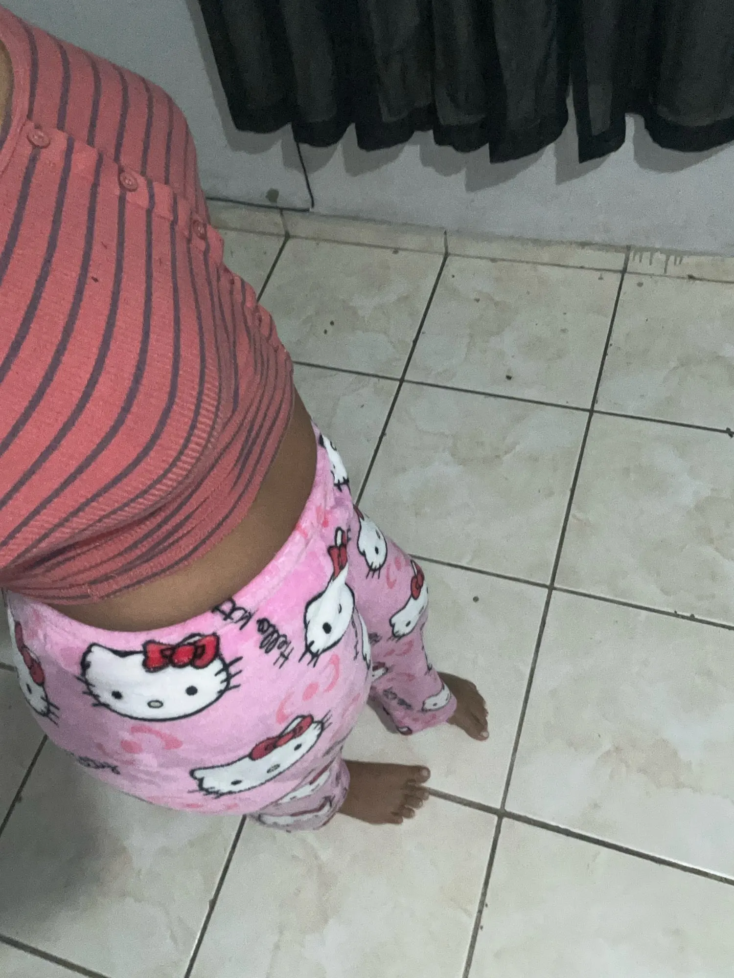 Hello Kitty cartoon cute pajamas autumn and winter men and women loose and elongated couples can be worn outside at home photo review
