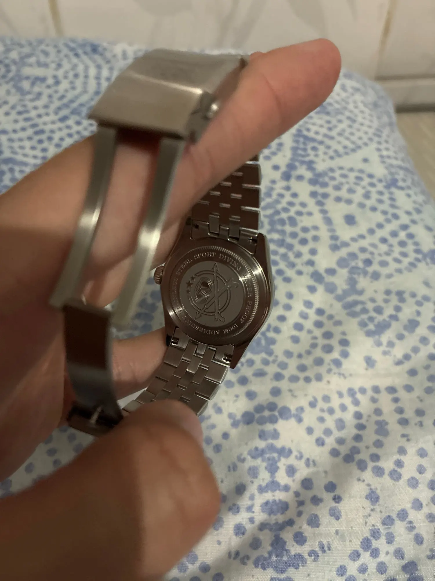 Foto del reloj compartida por Thersa Ratke, 3