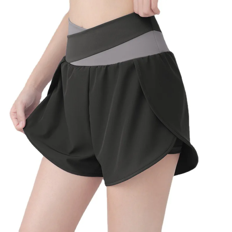 Pingniao Gym Color Block gefälschte zweiteilige Yoga-Shorts nackte Farbe Anti-Exposition Frauen Sport Laufs horts Freizeit und Fitness