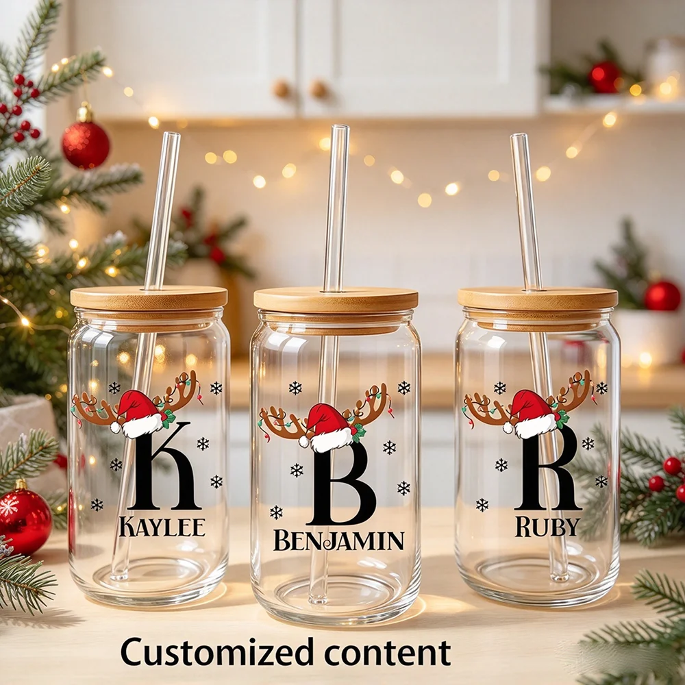 16oz Christmas Reindeer Initial Can Glass Tumbler with Bamboo Lid, Reusable Iced Coffee Glass Cup for Juice Milk Tea Xmas Party.