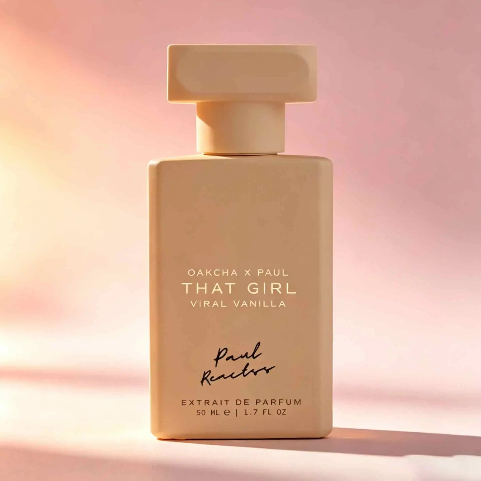 

THAT GIRL Net Red Vanilla perfume, with warm vanilla as the main tone, is gentle and warm, highlighting a sense of composure and sophistication