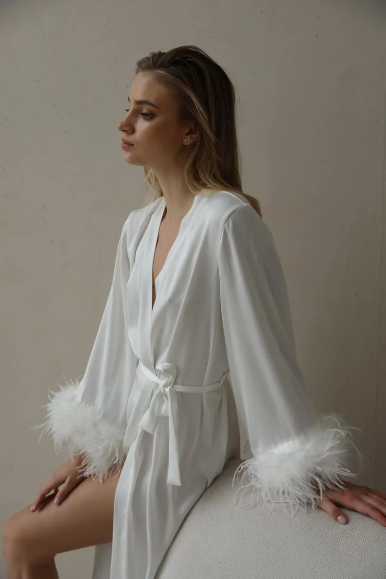 Bride Robe with DETACHABLE Feather Sleeves Long White Satin Silk Robe for Wedding Day Morning Outfits Feathers Dressing Gown