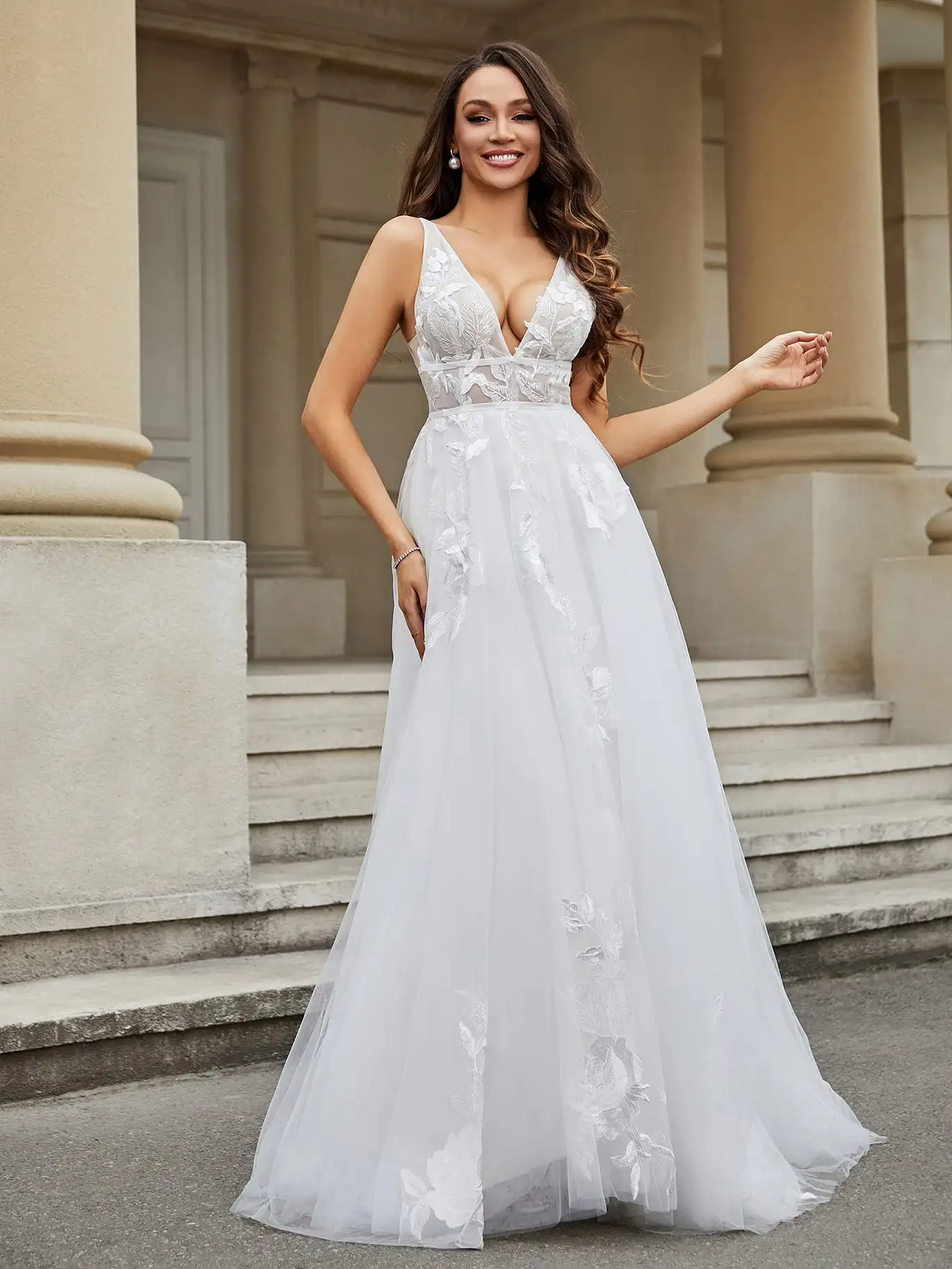 Plunging V-Neck Lace Appliqued Tulle Wedding Dress for Woman Elegant Sleeveless 2024 Backless Vestido De Novia Bride Dress