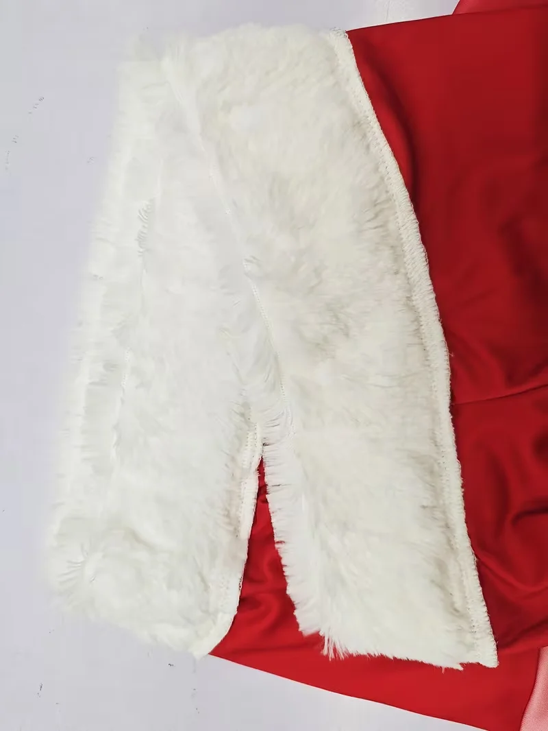 Damen Weihnachtskleid in Rot aus Kunstfell mit V-Ausschnitt, Langen Ärmeln und A-Linien-Schnitt für Neujahr und Feiertage – Detail 5