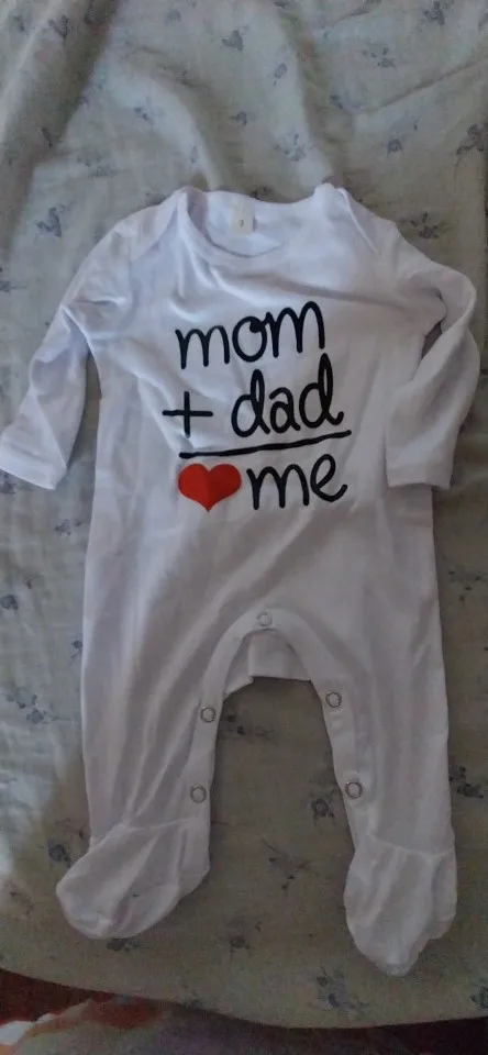 MOM+DAD=ME Print Baby Sleepsuit Long Sleeve Round Neck Infant Bodysuit Newborn Shower Gifts Boy Girl Cute Infant Sleepsuit photo review